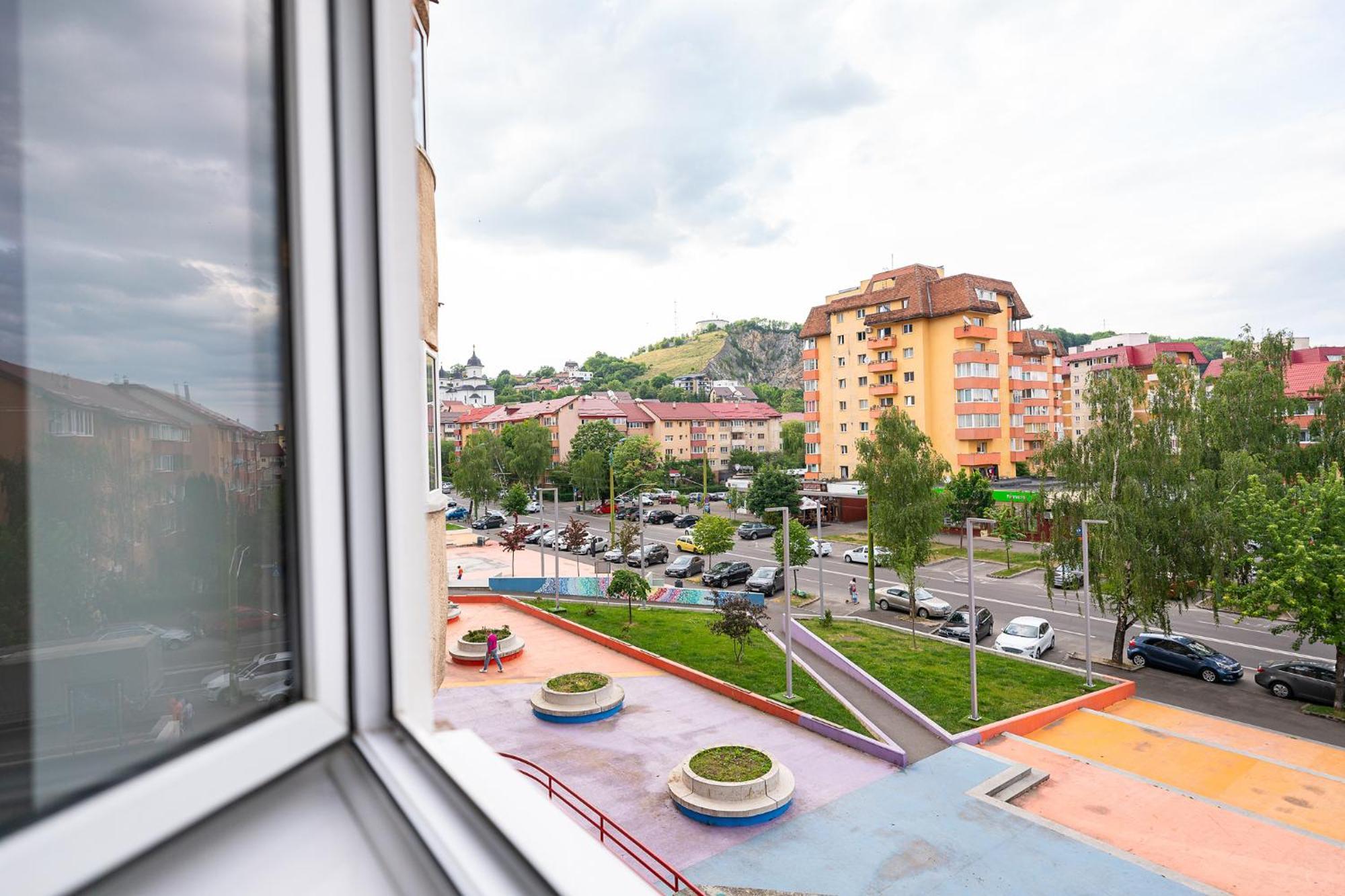Metropolitan Wildscape View Apartman Brassó Kültér fotó